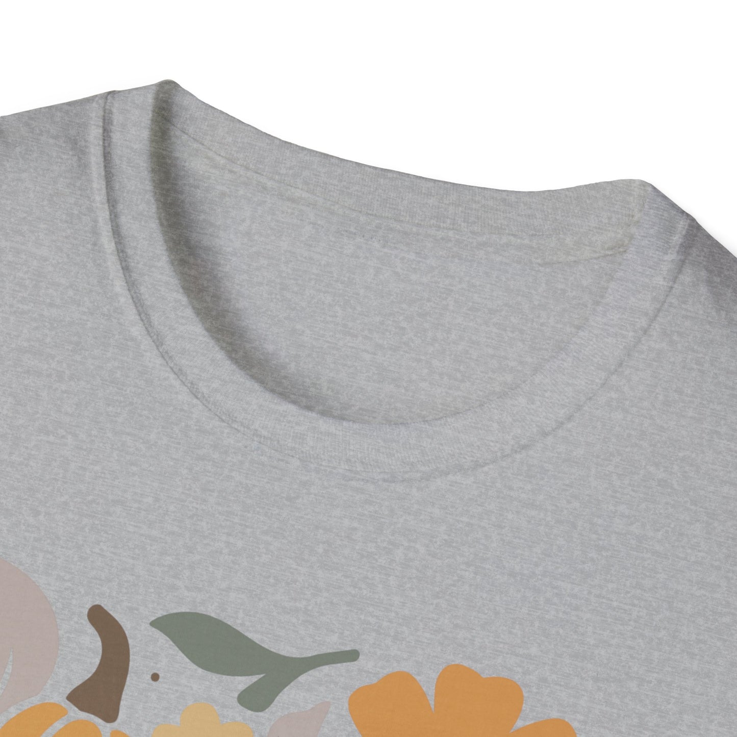Autumn Floral T-Shirt, Cozy Fall Tee, Harvest Graphic Shirt, Seasonal Gift, Pumpkin and Flower Design, Thanksgiving Apparel